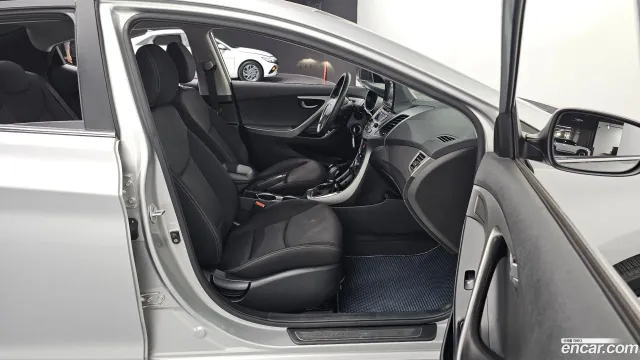 Hyundai Elantra (Avante)
