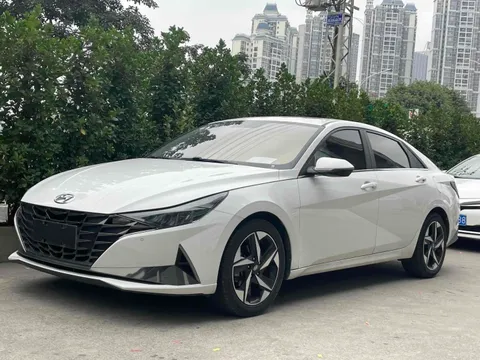 Hyundai Elantra (Avante)