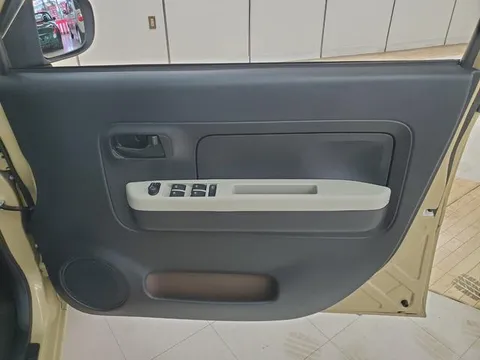 Daihatsu Mira Tocot