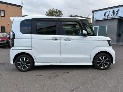 Honda N-BOX Custom