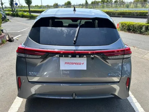Nissan Note Aura