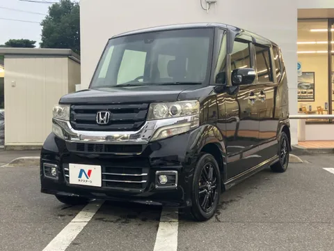 Honda N-BOX Custom