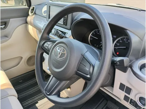 Toyota Pixis Joy