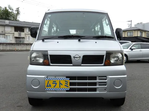 Nissan Clipper Van