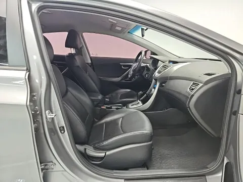 Hyundai Elantra (Avante)