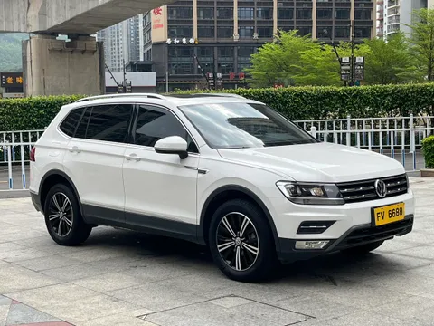 Volkswagen Tiguan L