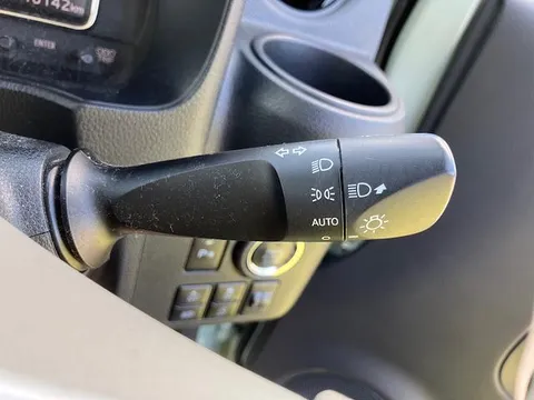 Daihatsu Mira Tocot