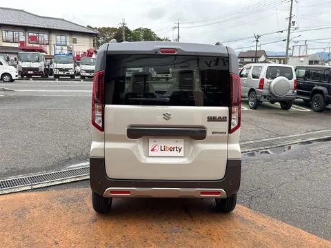 Suzuki Spacia