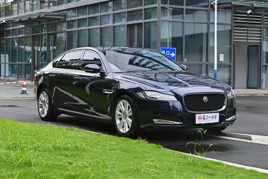 Jaguar XFL