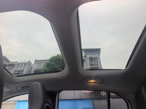 Mercedes-Benz Mercedes-Benz GLA