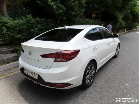 Hyundai Elantra (Avante)