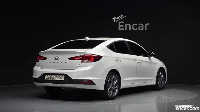 Hyundai Elantra (Avante)