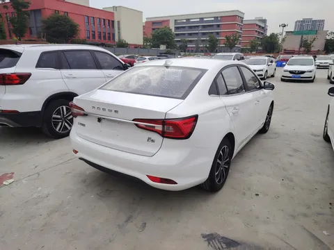 Roewe i5