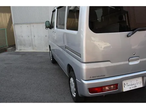 Mitsubishi Minicab Van