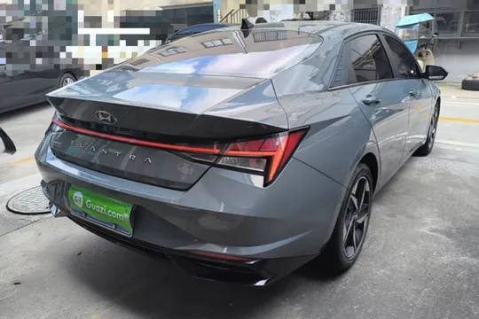 Hyundai Elantra