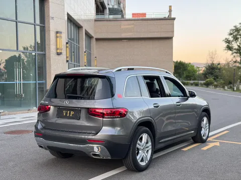 Mercedes-Benz Mercedes-Benz GLB