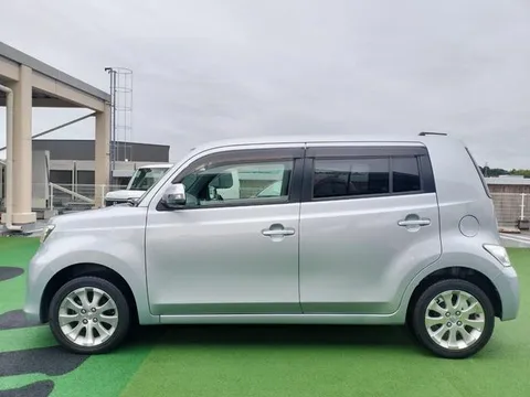 Toyota bB