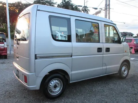 Nissan Clipper