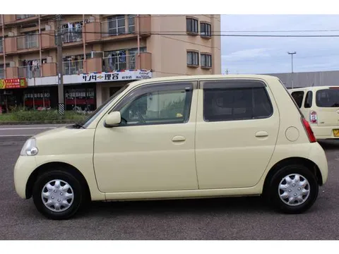 Daihatsu Esse