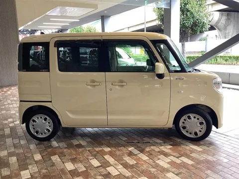 Suzuki Spacia