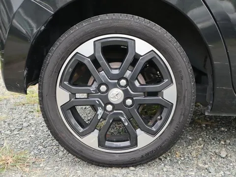 Toyota Pixis Mega