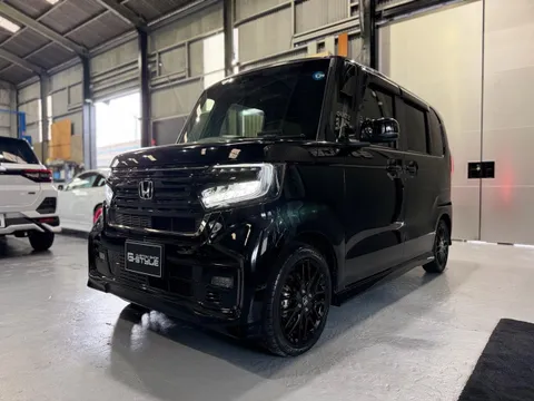 Honda N-BOX Custom