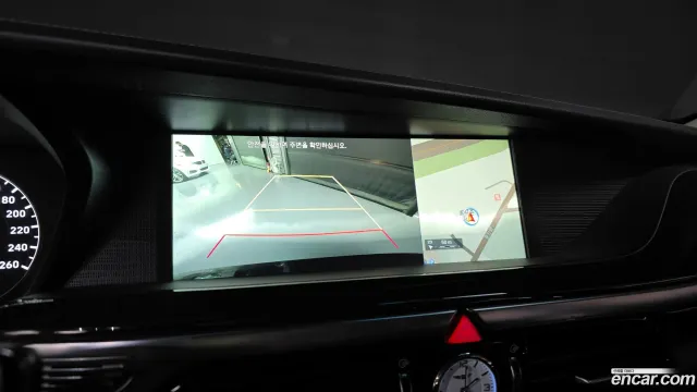 Genesis G90 (EQ900)