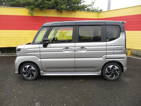 Suzuki Spacia Custom