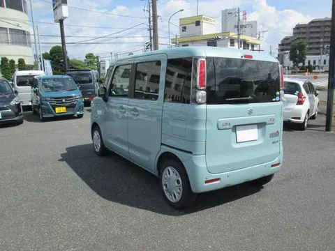 Suzuki Spacia