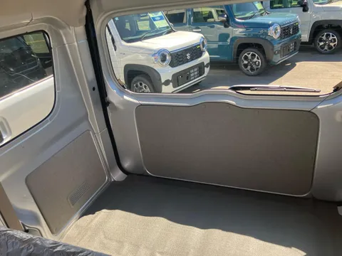 Mitsubishi Minicab Van