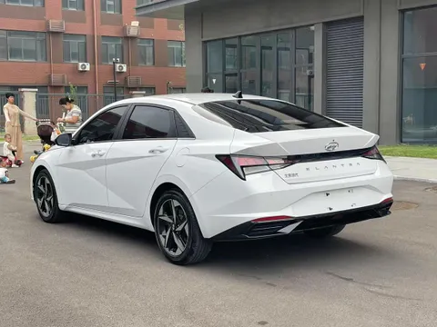 Hyundai Elantra (Avante)