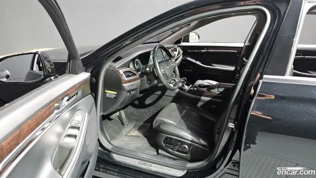 Genesis G90 (EQ900)