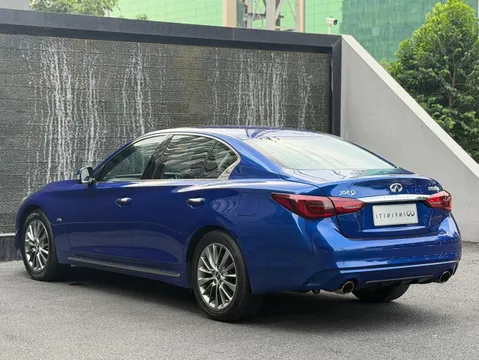 Infiniti Q50L