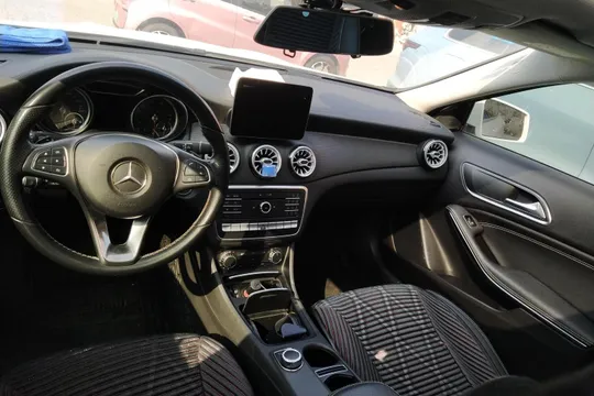 Mercedes-Benz GLA-Class