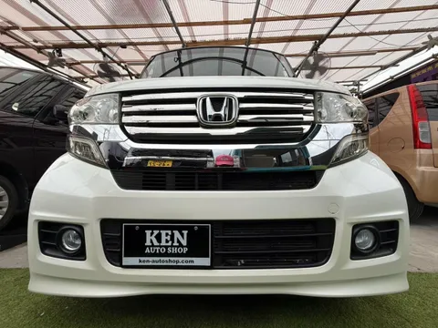 Honda N-BOX Custom