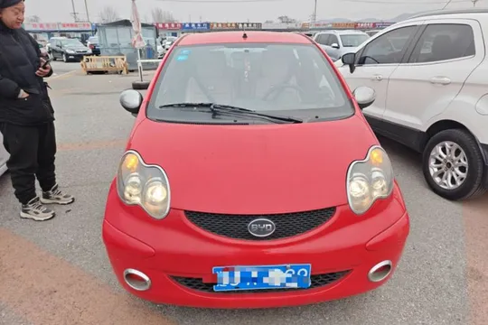 BYD F0