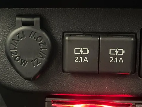 Daihatsu Mira Tocot