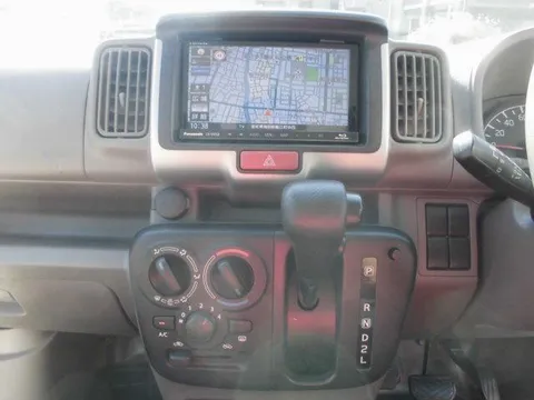 Mitsubishi Minicab Van