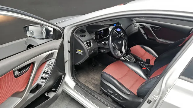 Hyundai Elantra (Avante)