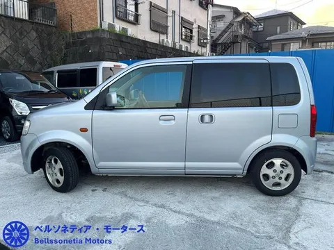 Nissan Otti