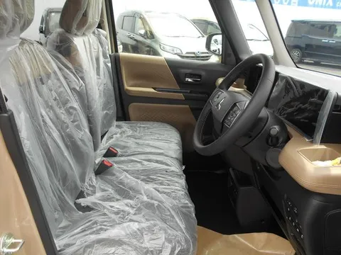 Mitsubishi Delica Mini