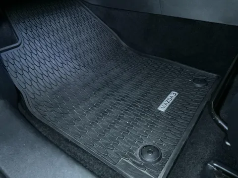 Mazda MAZDA3 Sedan