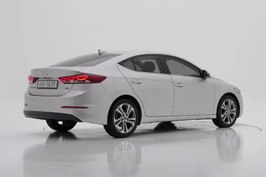 Hyundai Elantra (Avante)