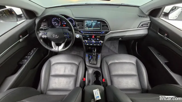 Hyundai Elantra (Avante)
