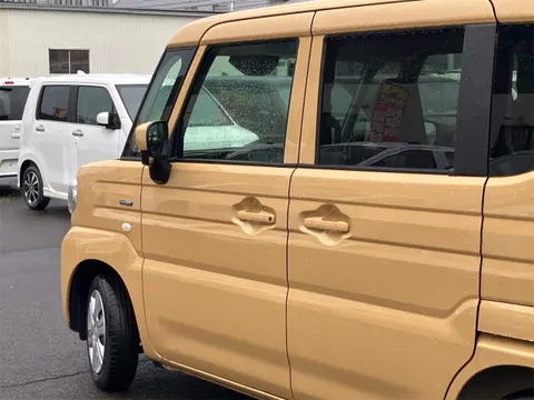 Suzuki Spacia