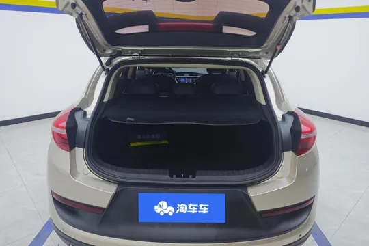 Geely Emgrand GS