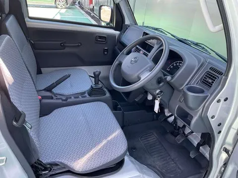 Nissan Clipper Truck