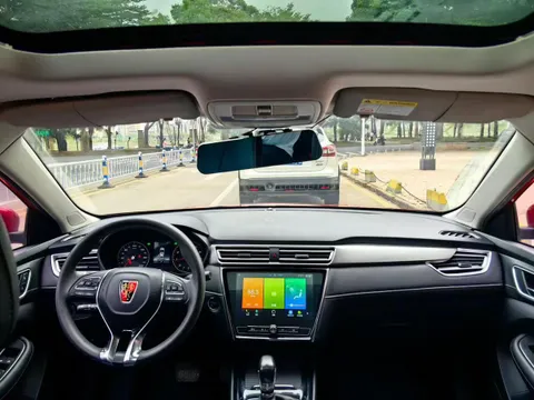 Roewe i5