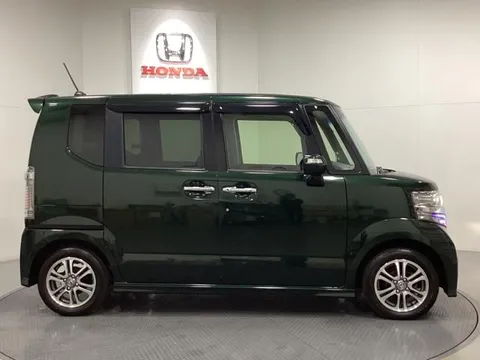 Honda N-BOX Custom
