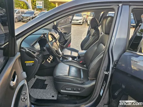 Hyundai Grand Santa Fe (Maxcruz)